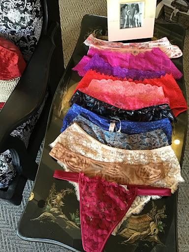 Lulu's Lingerie - Thumbnail
