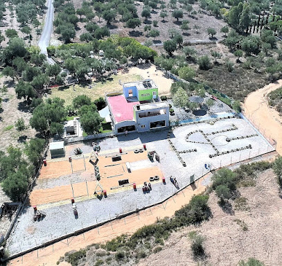 The play ground (On-The_Go)