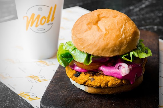 Moll&Co. Burger, Author: Enzo Rodriguez