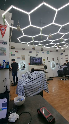 Opiniones de Corteyestilo Barbershop en Punta Arenas - Barbería