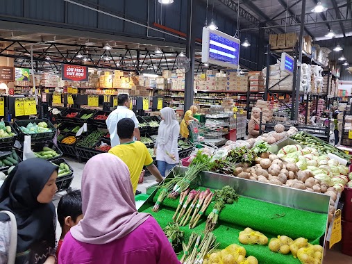 TMG Mart Sri Gombak, Author: Husaini Ujang