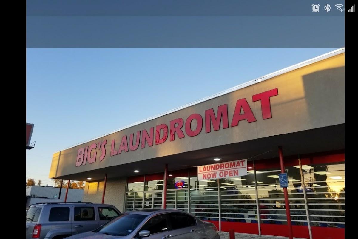 The Laundry Express - Fredericksburg - Wash & Fold Service storefront and entrance in San Antonio