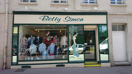 Betty Simon
