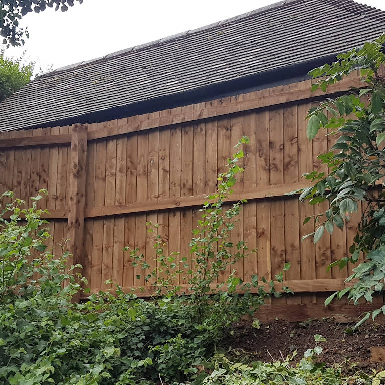 KC Fencing - Fence Contractor