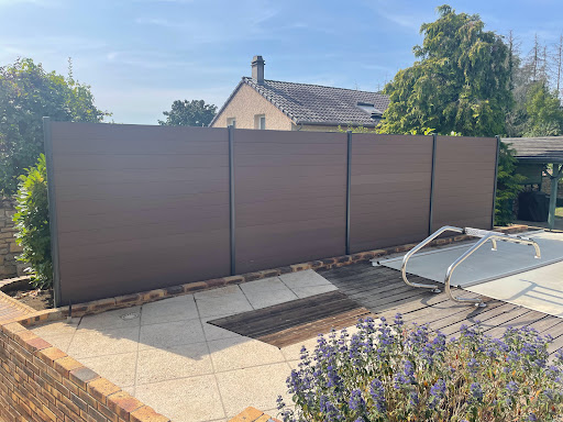 Photo de VRV Paysage, Carrelage, Maçonnerie, Piscine, Cloture, Pavage, Enrobés, Béton désactivé, Entretien des espaces vert à Verny (57420)