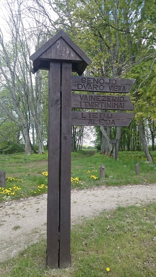 Vainežerio dvaro sodyba