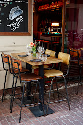 Photo n°3 de Loka Bar Kitchen - Restaurant Cannes à Cannes (Bar à vin)