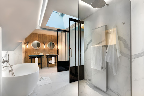 Demeure Montaigne by null