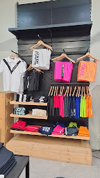 Photo n°22 de Urban Culture à Champagne-au-Mont-d'Or (Magasin de vêtements)