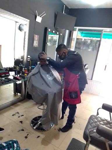 Misaelo's barber shop y Diva Lash makeup studio - Thumbnail