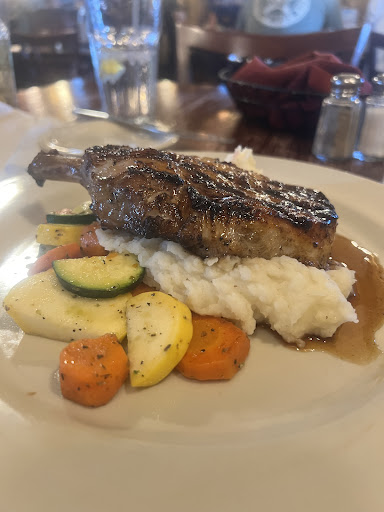 Riverhouse Grill - Visual