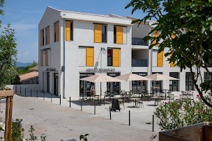 Photo n°18 de Chez Stephane et Janique vins et fromages à Châteauneuf-de-Gadagne (Bar à vin)