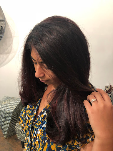 Bernards Salon - Thumbnail