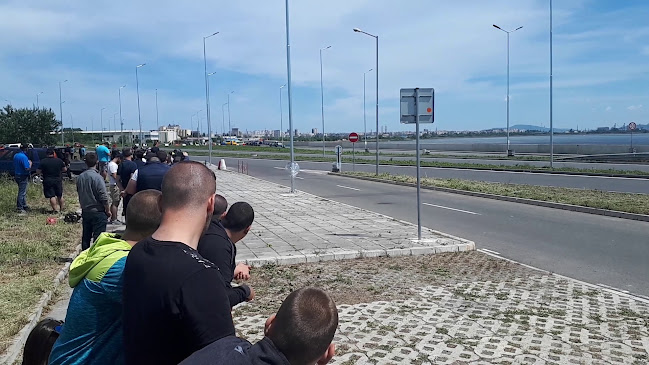 Писта Бургас Работно време