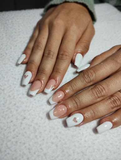 BellotaNails