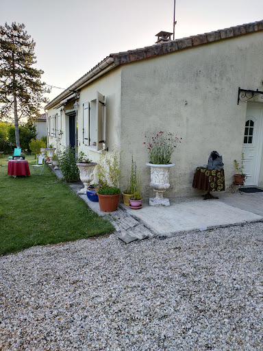 Photo de Le Relais Des Bois à Bussac-Forêt (17210)