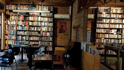 Photos of Librer&iacute;a el Acontista