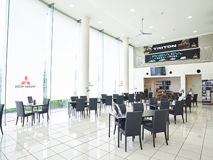 東日本三菱自動車販売株式会社 八王子北野店