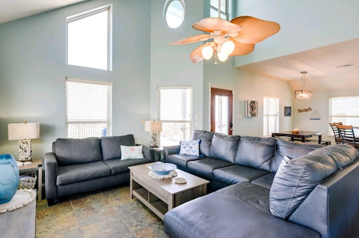 Sea Dreams Beach House - Thumbnail