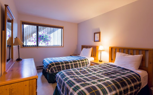 Griz Inn RMC Rentals - Thumbnail