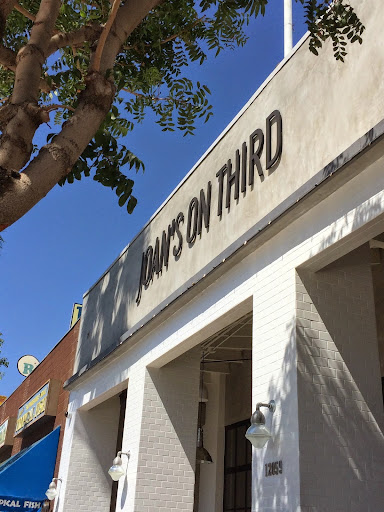 Joan's on Third - Visual
