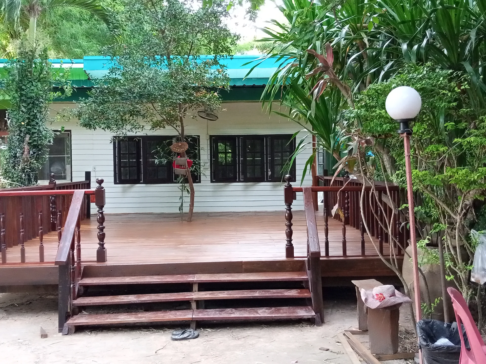 รุ่งเรืองรีสอร์ท