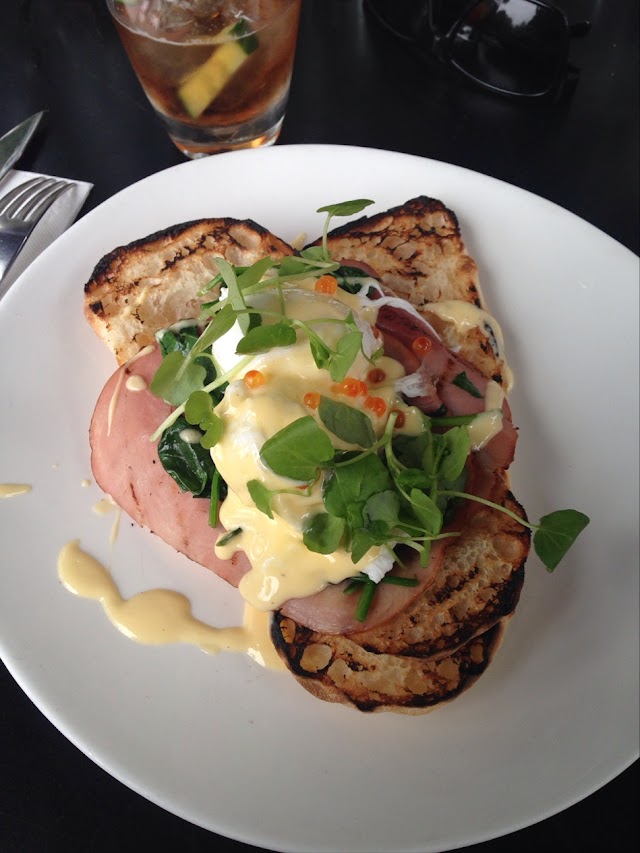 Ludlow Bar & Dining Room