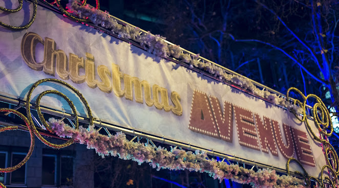 Christmas Avenue by null