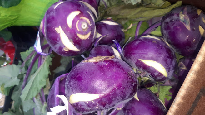 Lee's Produce by null