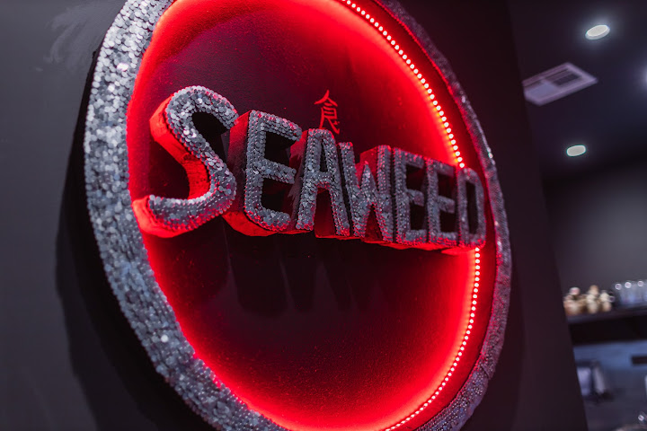 Seaweed Handroll Bar by null