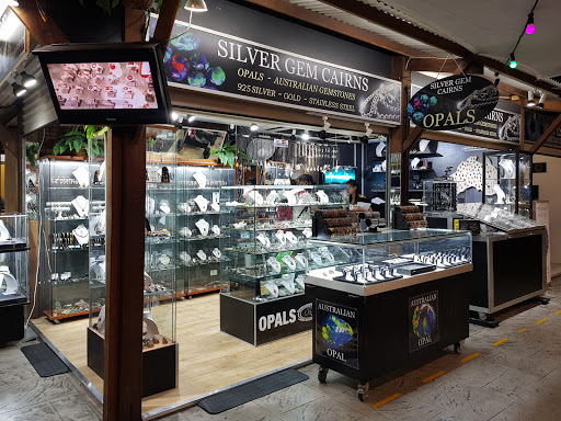 Silver Gem Cairns Logo