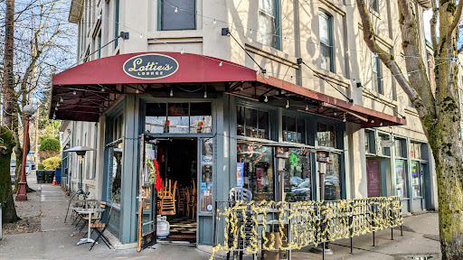 Lottie's Lounge