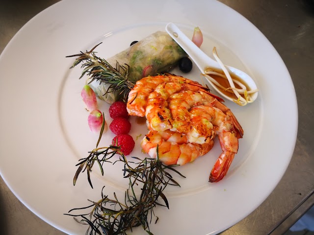 Restaurant White pearl