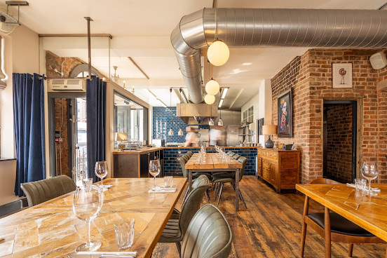 Wreck Bistro by null