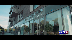 Photo n°2 de Expert Vision Center à Strasbourg (Chirurgien utilisant la technique du Lasik)