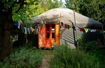 Massages energetiques et relaxants sous yourte à Bourg-Saint-Andéol