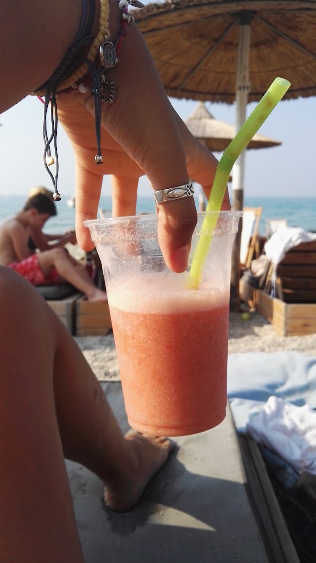 Umbrellas Beach Bar