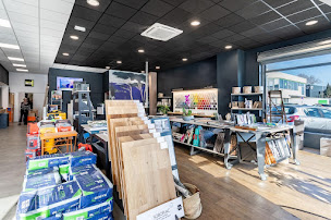 Photo n°9 de Nuances Unikalo Toulon à La Valette-du-Var (Magasin de papiers peints)