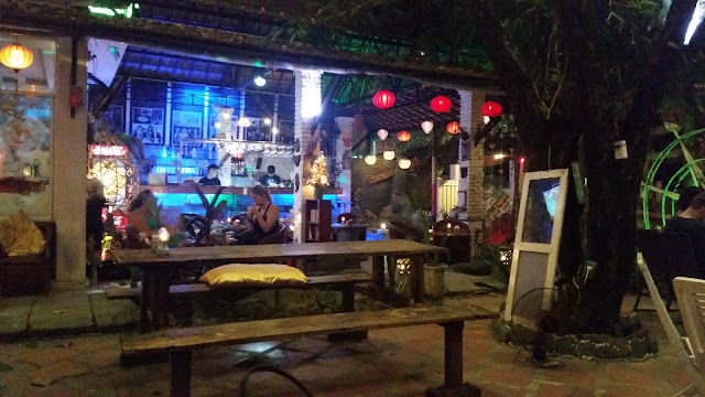 Secret lounge