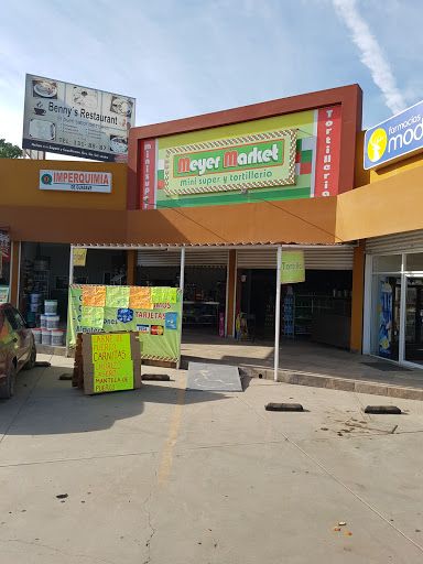 Meyer Market Pitaya