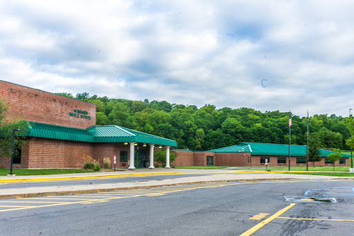 Monhagen Middle School Gallery - United States