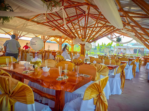 CAFE Y ALTURA CON SABOR