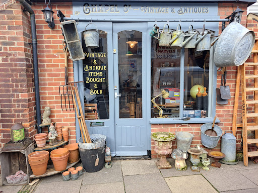 Chapel Street Vintage & Antiques Logo