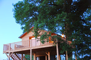 Photo n°13 de La Bourousais -Chambres d'hôtes- Cabane Perchée - Hébergement insolite en Bretagne à Val d'Anast (Hôtel)