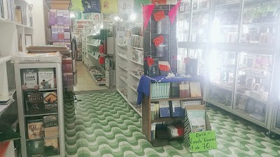 Photos of Libreria Emanuel