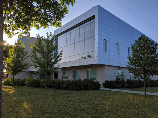 Ecole Maple Elementary School - Thumbnail