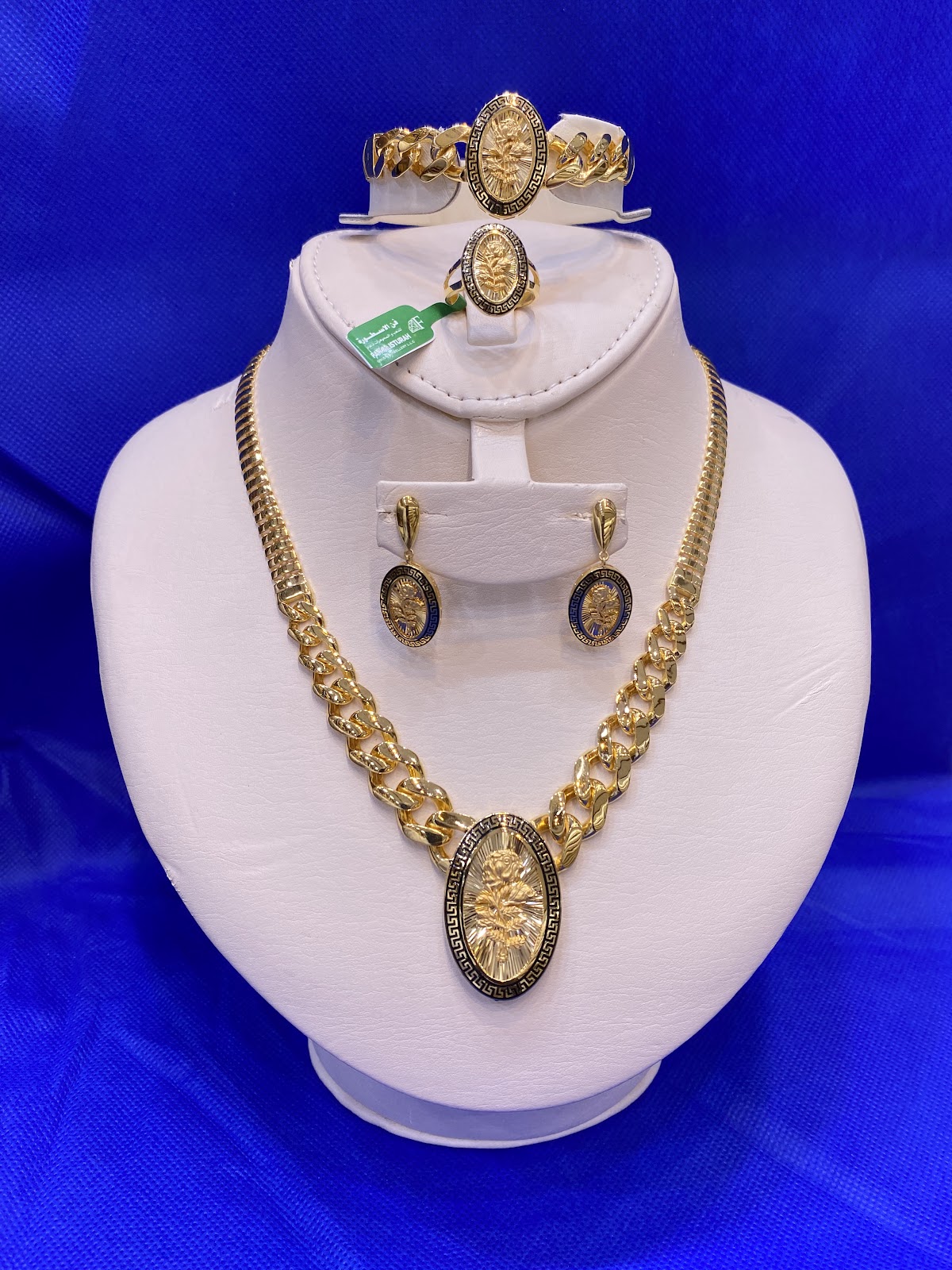 فن الاسطورة للذهب والمجوهرات ذ.م.م - FAN ALISTURAH GOLD & JEWELLERY L.L.C - صورة 4