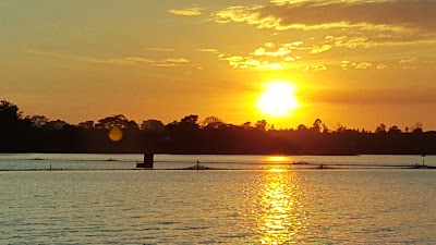 Photos of Inya Lake (Kabaraye Pagoda Road)