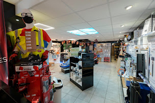 Photo n°19 de YESSS Electrique Rennes à Cesson-Sévigné (Magasin de matériel électrique)