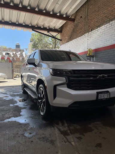 Venegas Car Detailing Logo